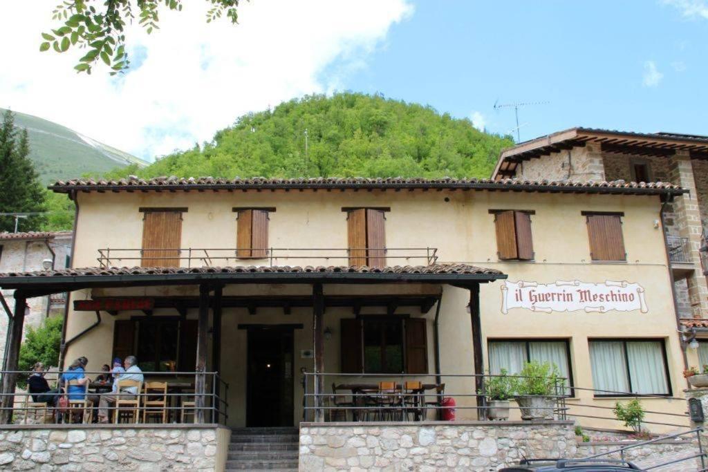 Guerrin Meschino Hotel Монтемонако Екстериор снимка