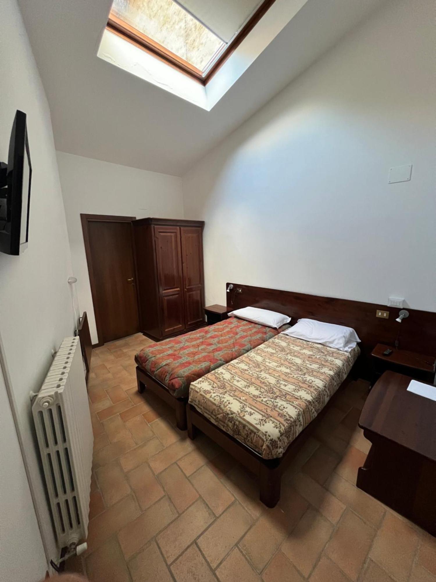 Guerrin Meschino Hotel Монтемонако Екстериор снимка